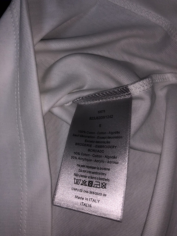 ブランドTシャツ全体デザイン